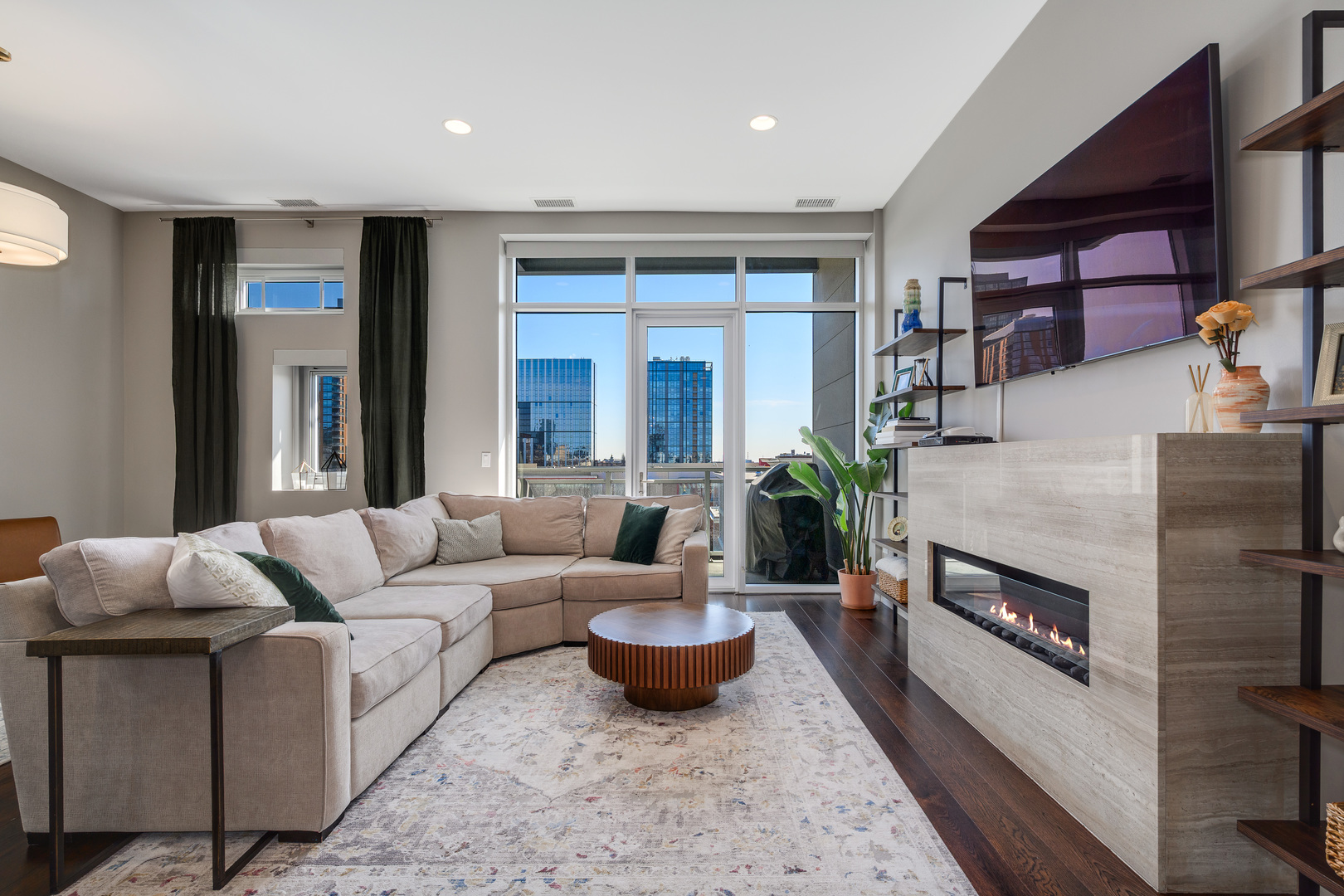 1120 W Adams Street 5W