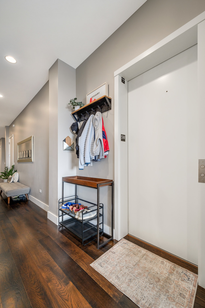 1120 W Adams Street 5W