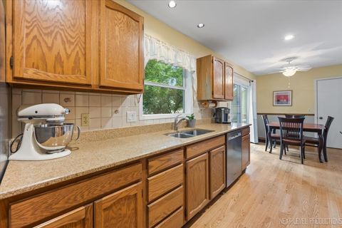 Tiny photo for 133 Autumn Rdg Drive, Montgomery, IL 60538 (MLS # 12400357)