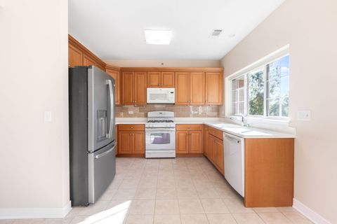 Tiny photo for 2671 Stone Circle #208, Geneva, IL 60134 (MLS # 12482765)