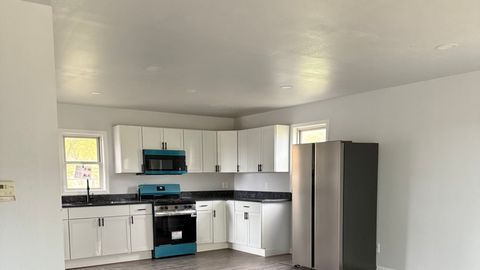 Tiny photo for 102 8th Avenue, Mendota, IL 61342 (MLS # 12516050)