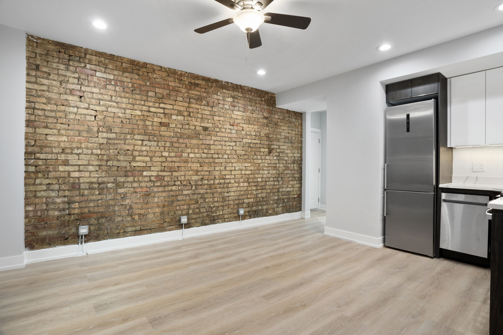 1552 W Juneway Terrace 3E