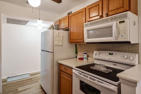 Tiny photo for 2929 Sunnyside Drive #268, Rockford, IL 61114 (MLS # 12581240)