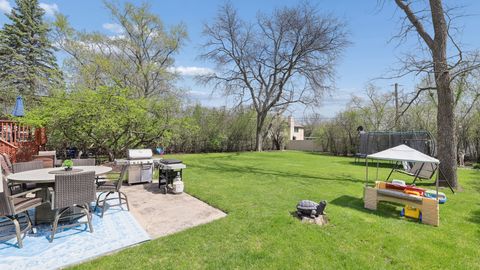 Tiny photo for 813 Castlewood Lane, Deerfield, IL 60015 (MLS # 12618967)
