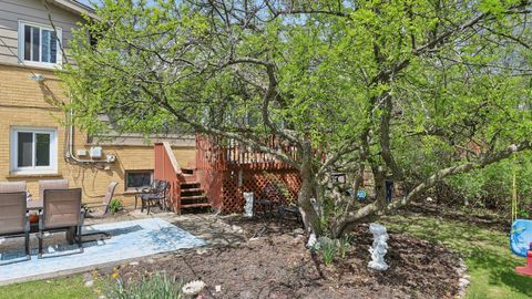 Tiny photo for 813 Castlewood Lane, Deerfield, IL 60015 (MLS # 12618967)