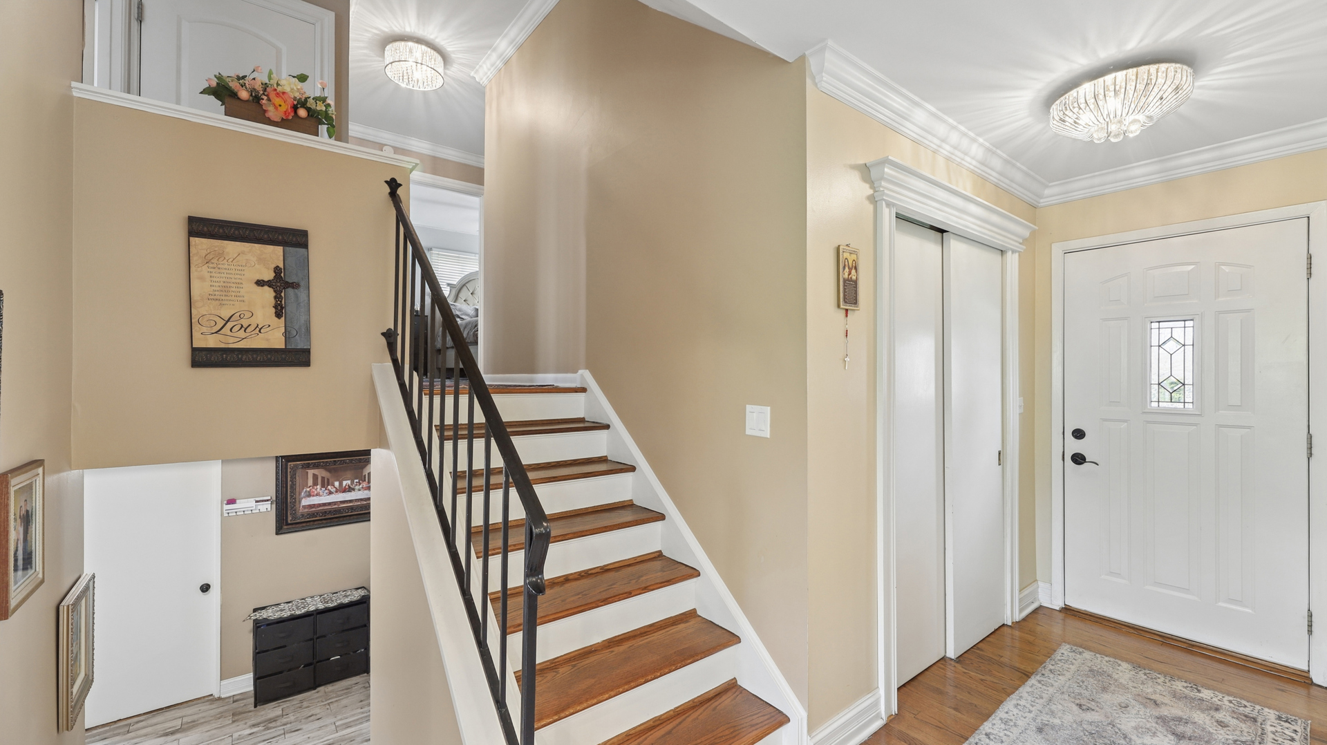813 Castlewood Lane