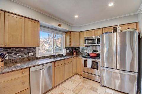 Tiny photo for 813 Castlewood Lane, Deerfield, IL 60015 (MLS # 12618967)