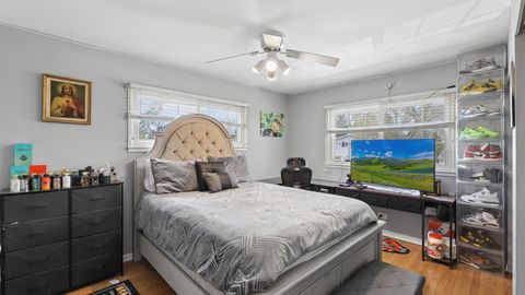 Tiny photo for 813 Castlewood Lane, Deerfield, IL 60015 (MLS # 12618967)