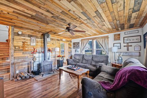 Tiny photo for 328 E Pera Street, Ludlow, IL 60949 (MLS # 12515214)