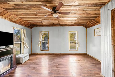 Tiny photo for 328 E Pera Street, Ludlow, IL 60949 (MLS # 12515214)