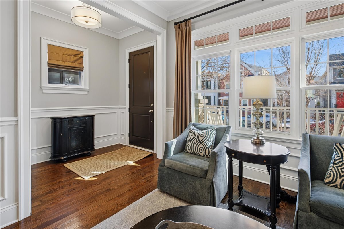 2908 N Seeley Avenue