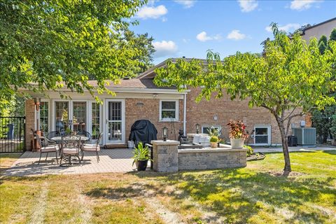 Tiny photo for 407 Sunset Drive, Wilmette, IL 60091 (MLS # 12487461)