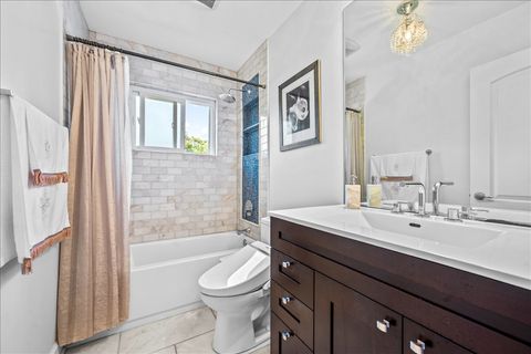 Tiny photo for 407 Sunset Drive, Wilmette, IL 60091 (MLS # 12487461)