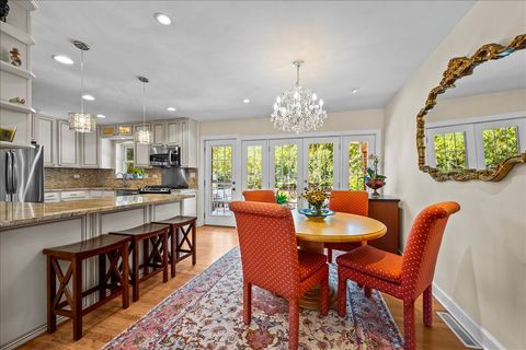 Tiny photo for 407 Sunset Drive, Wilmette, IL 60091 (MLS # 12487461)