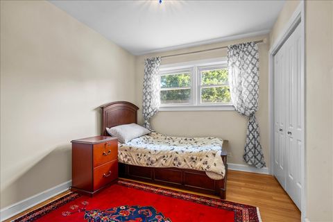 Tiny photo for 407 Sunset Drive, Wilmette, IL 60091 (MLS # 12487461)