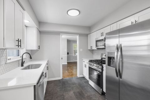 Tiny photo for 1006 E 163rd Street, South Holland, IL 60473 (MLS # 12487732)
