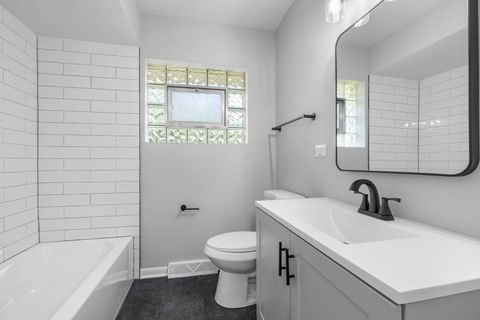Tiny photo for 1006 E 163rd Street, South Holland, IL 60473 (MLS # 12487732)