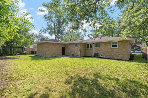Tiny photo for 1006 E 163rd Street, South Holland, IL 60473 (MLS # 12487732)