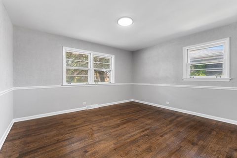 Tiny photo for 1006 E 163rd Street, South Holland, IL 60473 (MLS # 12487732)