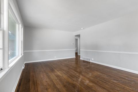 Tiny photo for 1006 E 163rd Street, South Holland, IL 60473 (MLS # 12487732)