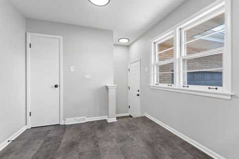 Tiny photo for 1006 E 163rd Street, South Holland, IL 60473 (MLS # 12487732)