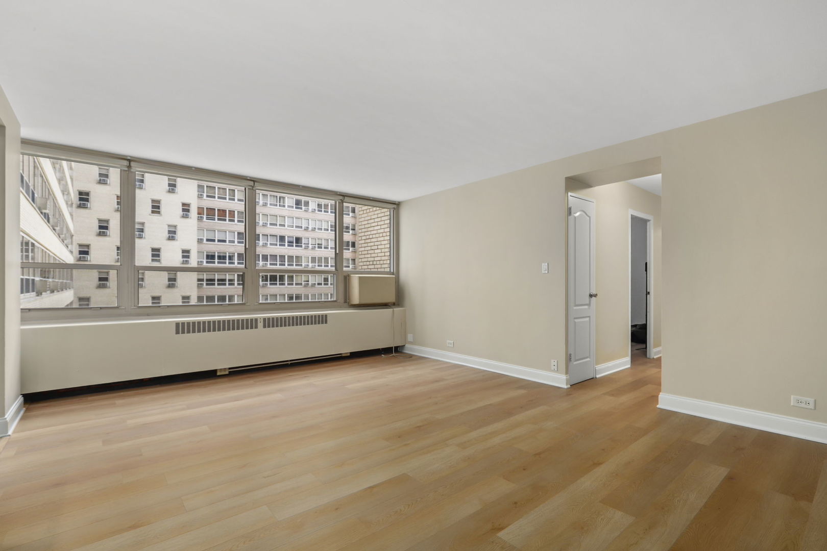 3950 N Lake Shore Drive 720D