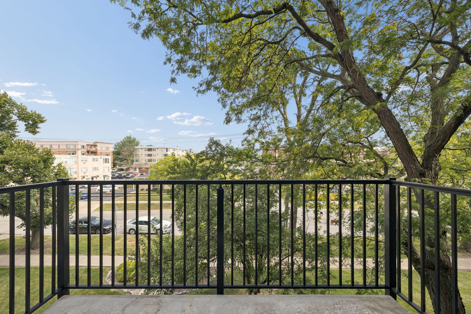 907 Curtiss Street 304