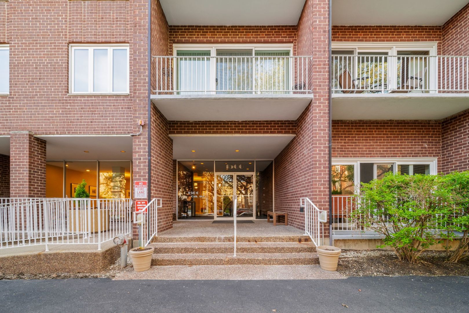 1500 Oak Avenue 3J