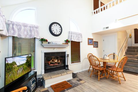 Tiny photo for 41 Spring Creek Lane, Galena, IL 61036 (MLS # 12450839)