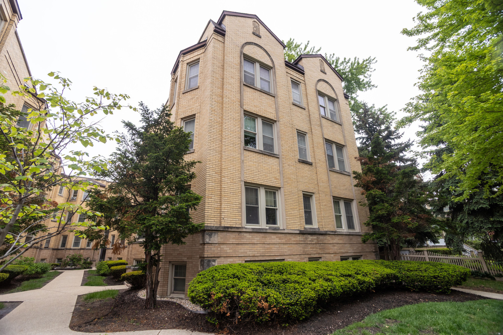 417 Wisconsin Avenue 1E
