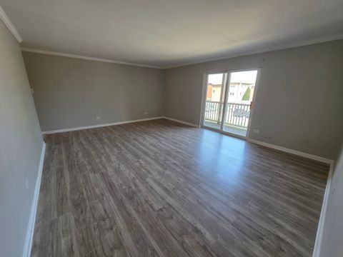 Tiny photo for 910 Beau Drive #202, Des Plaines, IL 60016 (MLS # 12433537)