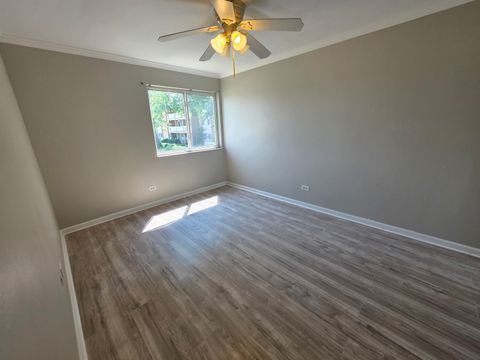 Tiny photo for 910 Beau Drive #202, Des Plaines, IL 60016 (MLS # 12433537)