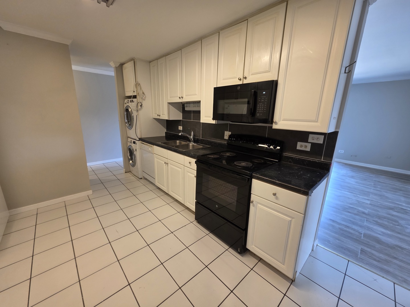 910 Beau Drive 202
