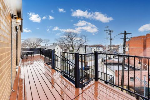 Tiny photo for 3044 W Roscoe Street #2E, Chicago, IL 60618 (MLS # 12583966)