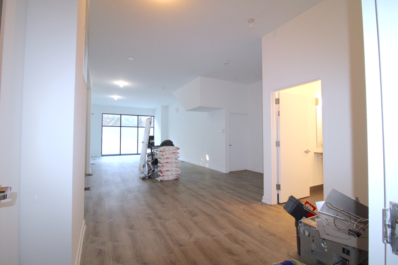 935 N Ashland Avenue 1