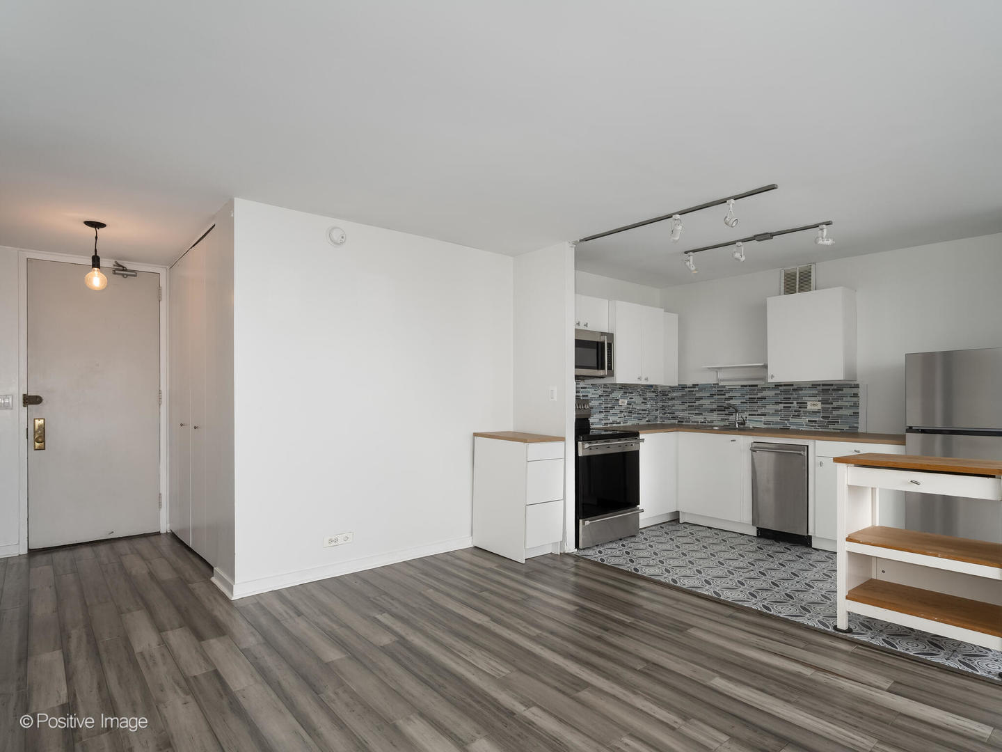 655 W Irving Park Road 3315