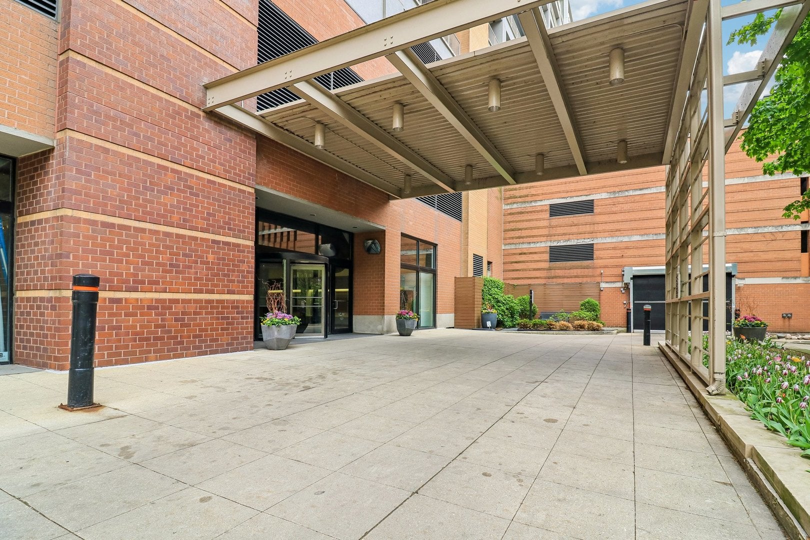 1530 S STATE Street 16K