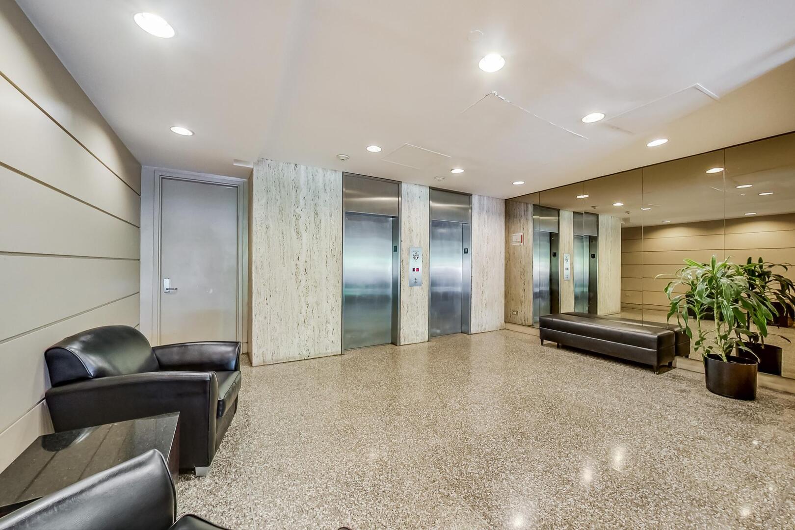 1850 N CLARK Street 1205