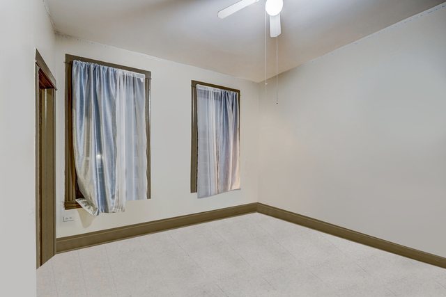 2326 S Sacramento Avenue