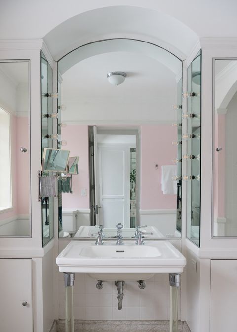 Tiny photo for 1650 Green Bay Road, Lake Bluff, IL 60044 (MLS # 12527076)