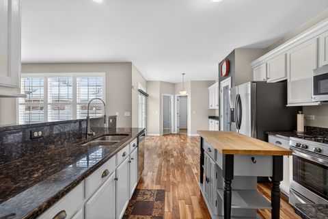 Tiny photo for 234 Longview Drive, Elgin, IL 60124 (MLS # 12523311)