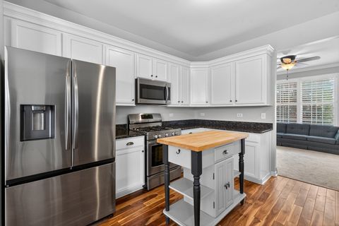 Tiny photo for 234 Longview Drive, Elgin, IL 60124 (MLS # 12523311)