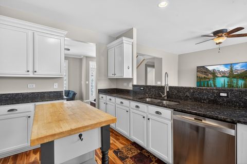 Tiny photo for 234 Longview Drive, Elgin, IL 60124 (MLS # 12523311)