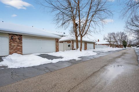 Tiny photo for 234 Longview Drive, Elgin, IL 60124 (MLS # 12523311)