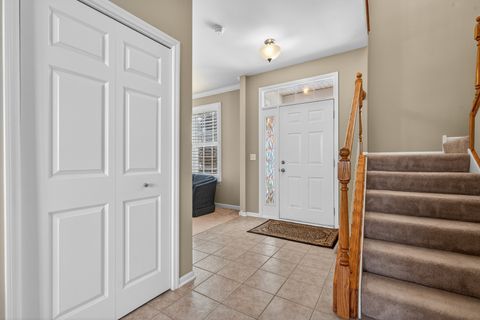 Tiny photo for 234 Longview Drive, Elgin, IL 60124 (MLS # 12523311)