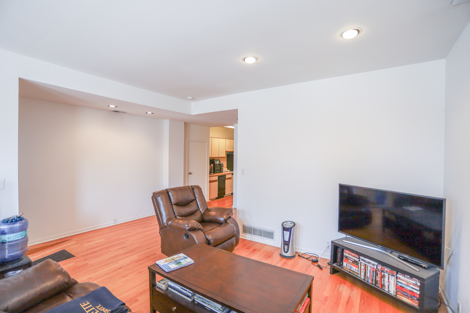 1811 N Wells Street 1