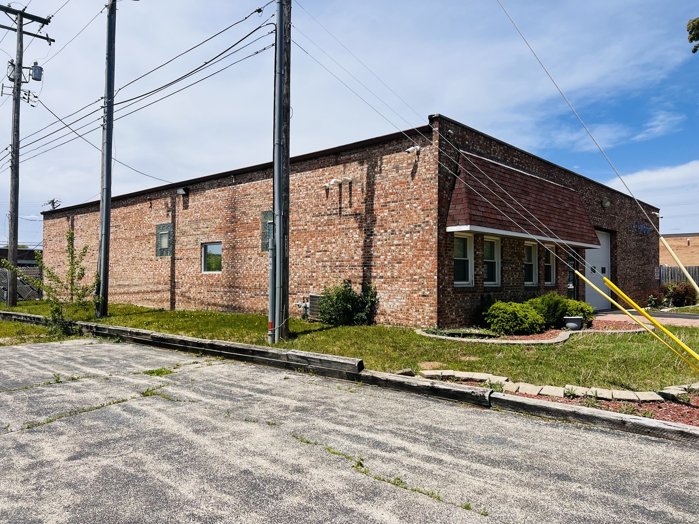1212 MITCHELL Boulevard