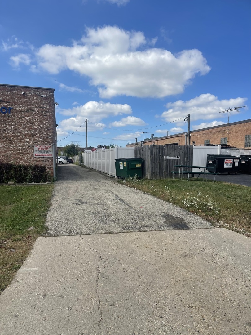 1212 MITCHELL Boulevard