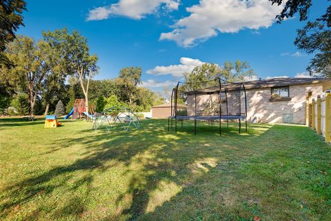 Tiny photo for 14224 Springfield Avenue, Crestwood, IL 60418 (MLS # 12488761)