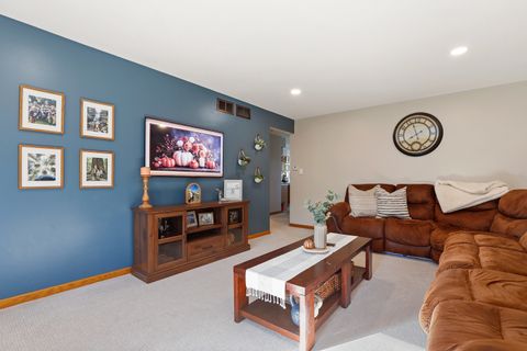 Tiny photo for 14224 Springfield Avenue, Crestwood, IL 60418 (MLS # 12488761)